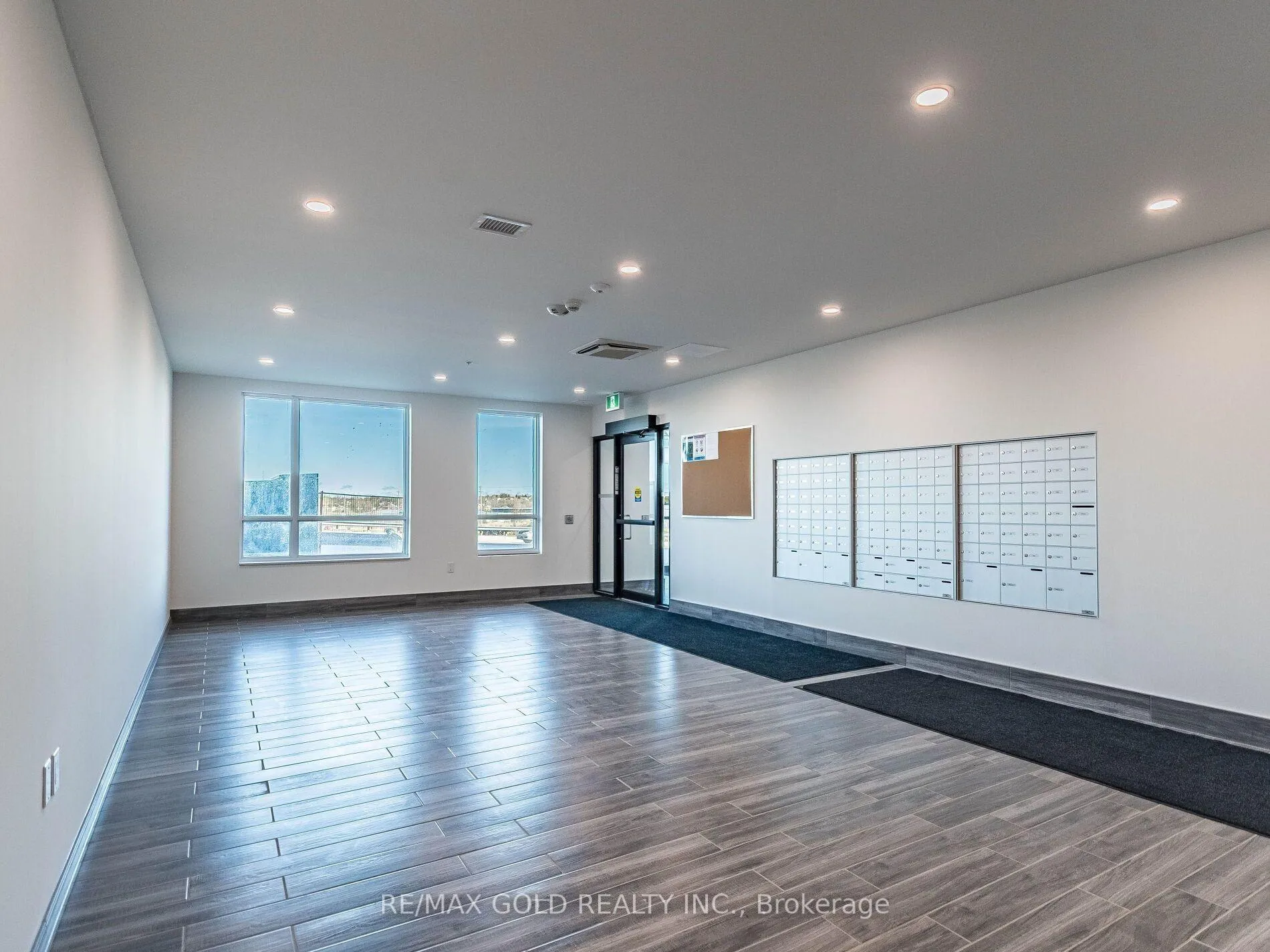 Photo 4 of Unit 307, 1098 Paisley Road, Guelph, Willow West/Sugarbush/West Acres — HOMEH