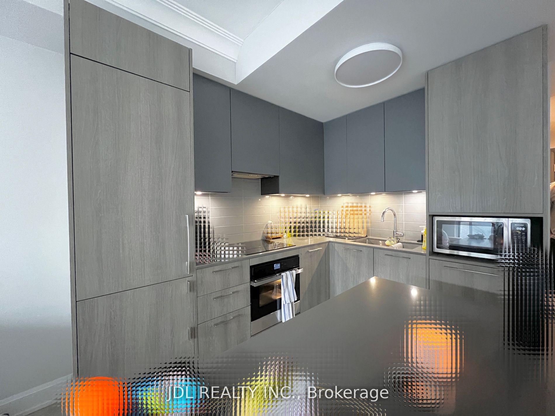 Photo 6 of Unit 511, 8 Water Walk Drive, Markham, Unionville — HOMEH