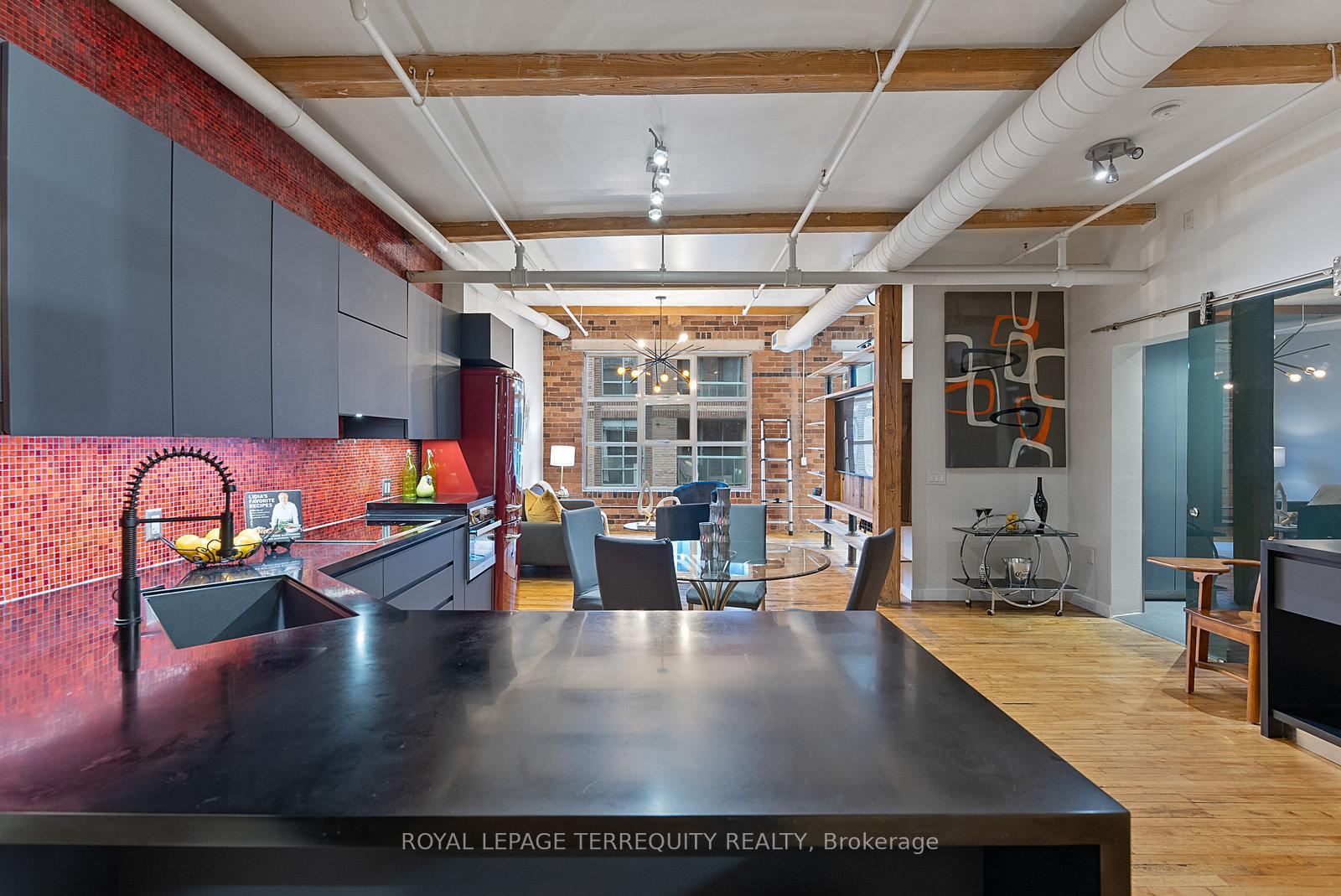 Photo 5 of Unit 603, 90 Sherbourne Street, Toronto, Moss Park — HOMEH