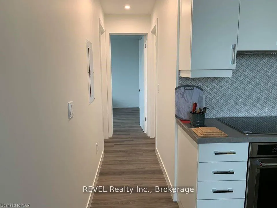 Photo 7 of Unit 407, 479 Charlton Avenue E, Hamilton, Stinson — HOMEH