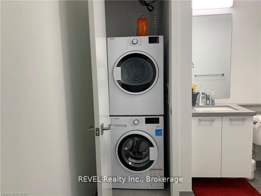 Photo 12 of Unit 407, 479 Charlton Avenue E, Hamilton, Stinson — HOMEH