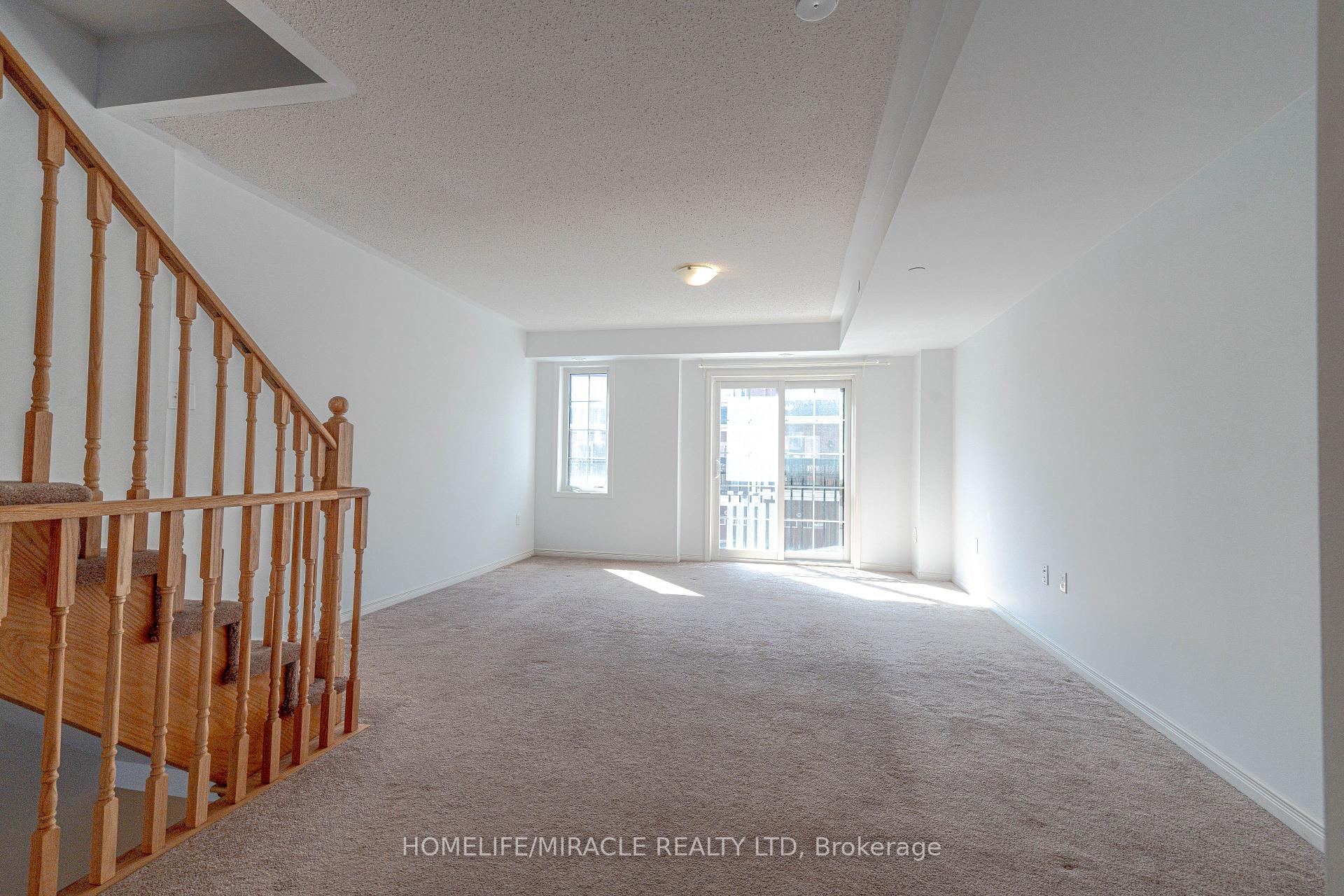 Photo 6 of Unit 379, 2393 Chevron Prince Path, Oshawa, Windfields — HOMEH