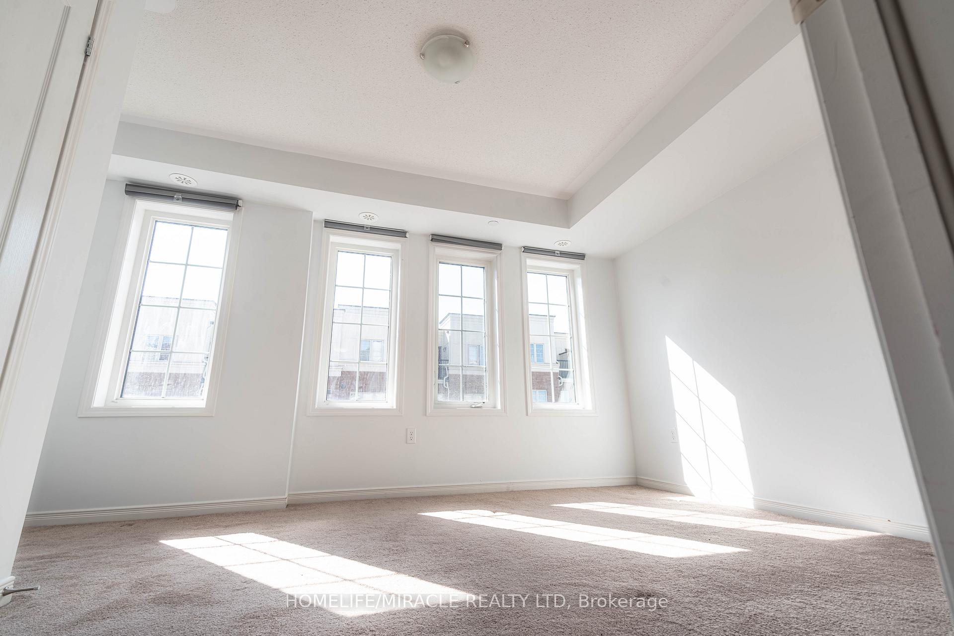Photo 8 of Unit 379, 2393 Chevron Prince Path, Oshawa, Windfields — HOMEH
