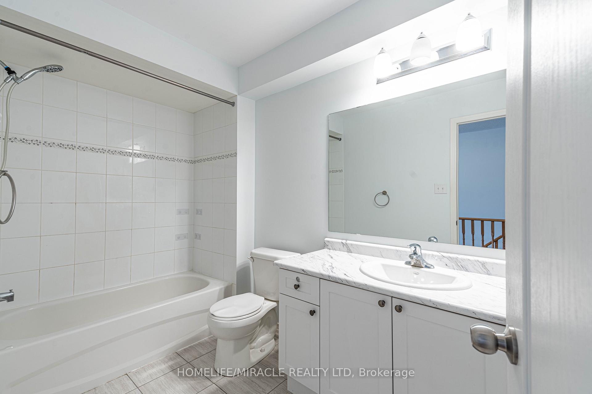 Photo 12 of Unit 379, 2393 Chevron Prince Path, Oshawa, Windfields — HOMEH