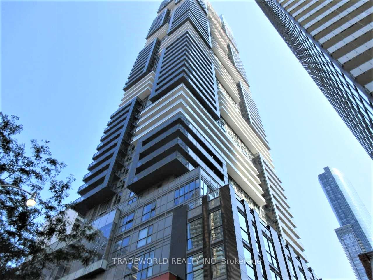Front of Unit 901, 7 Grenville Street