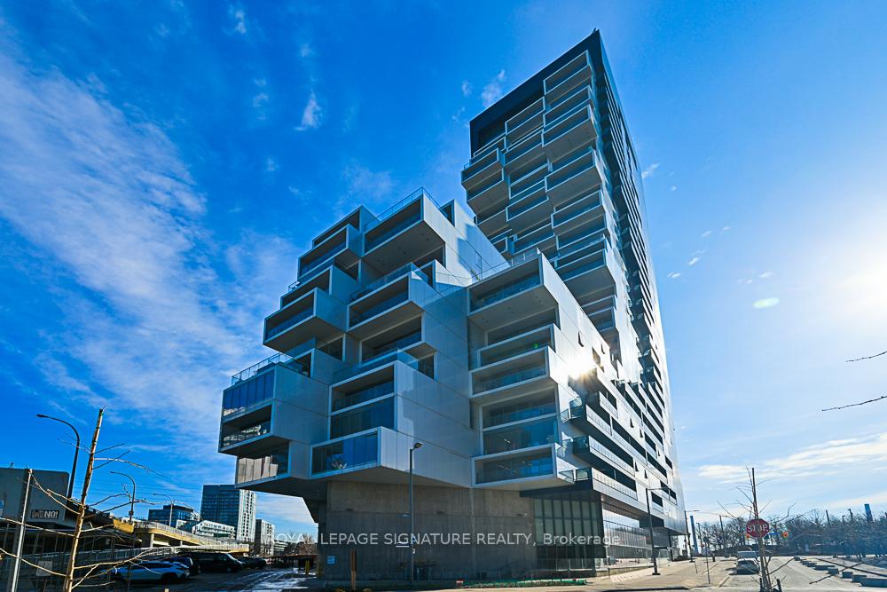 Front of Unit 803, 170 Bayview Avenue
