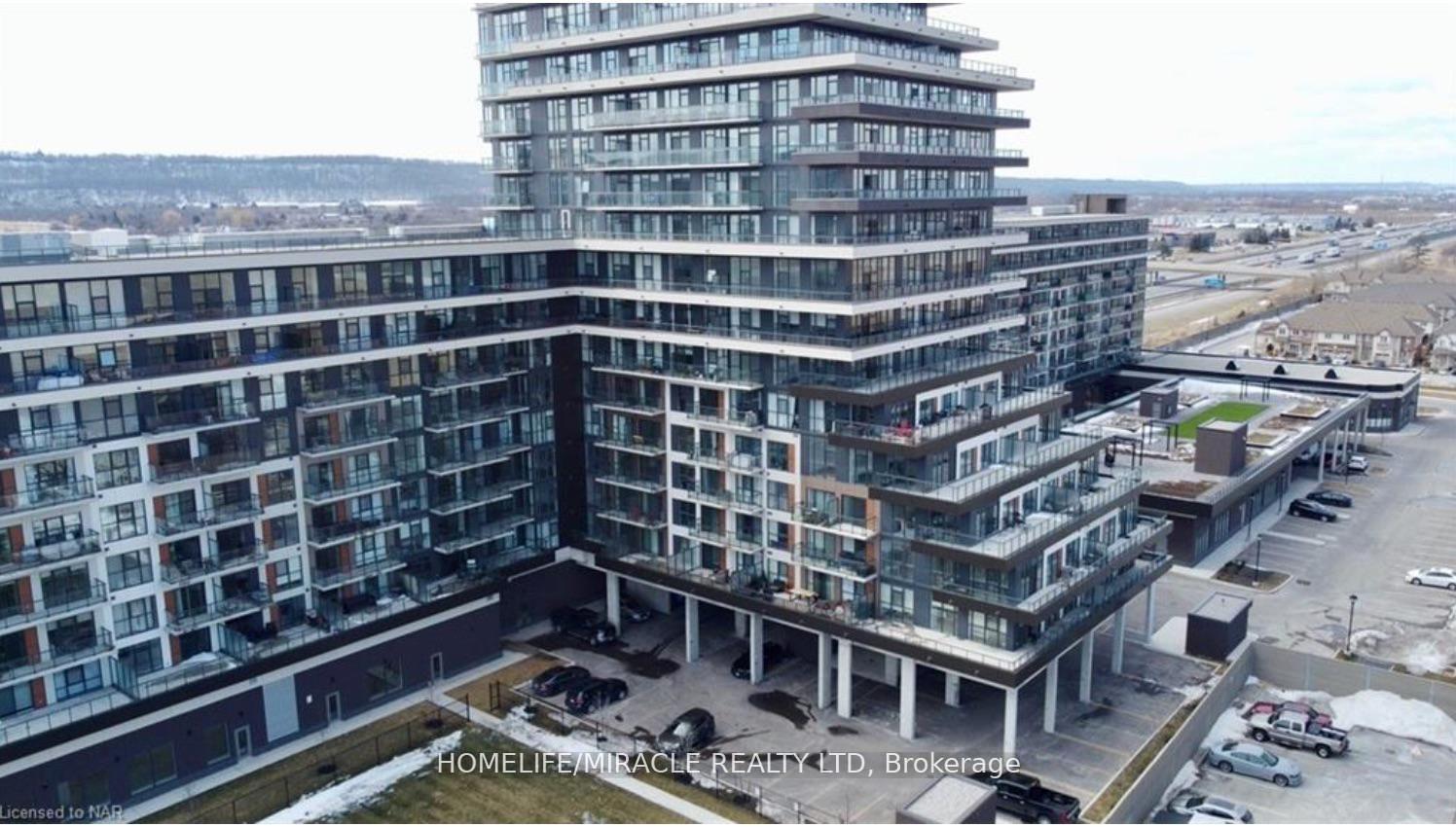 Front of Unit 208, 550 North Service Road