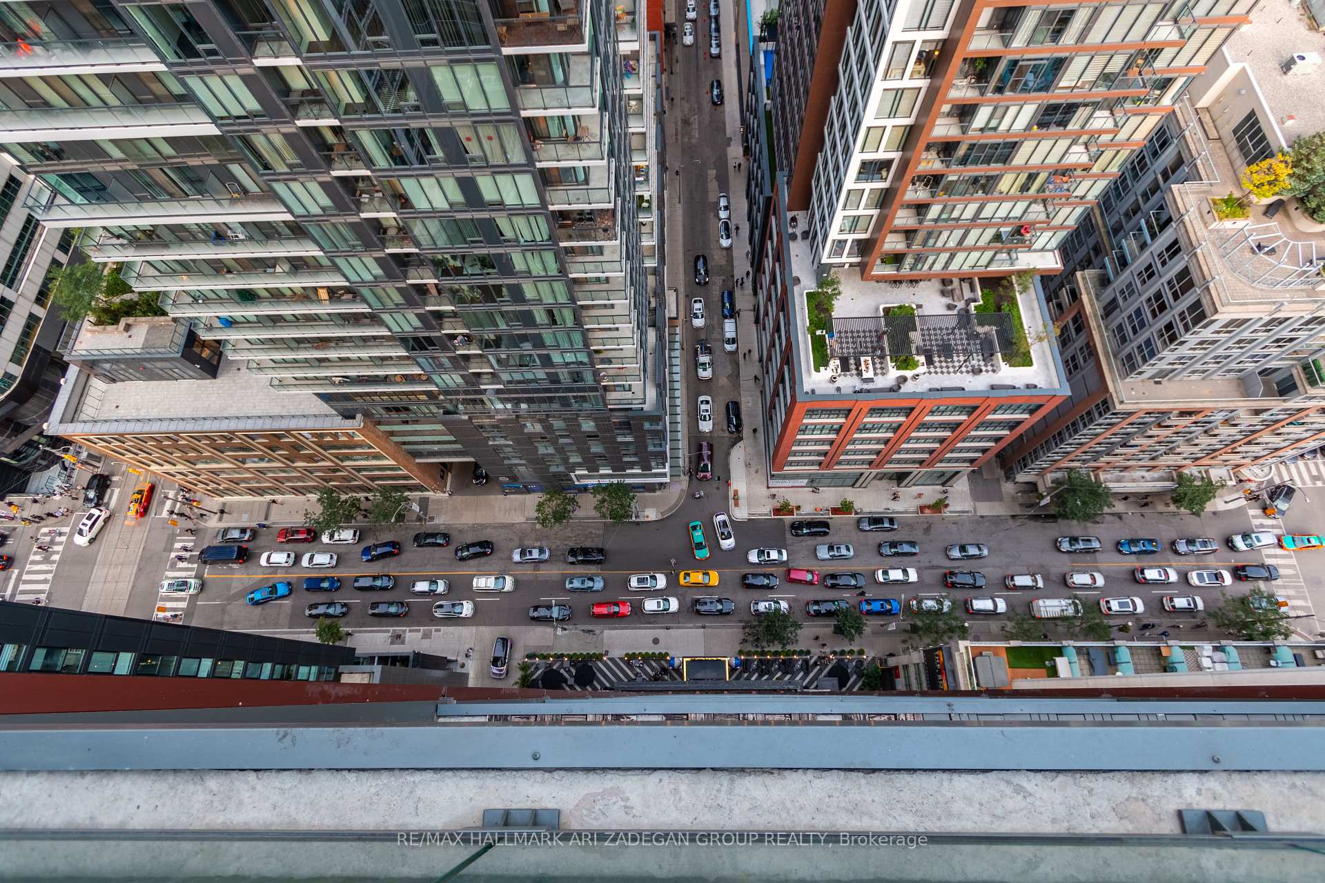 Photo 12 of Unit 2503, 88 Blue Jays Way, Toronto, Waterfront Communities — HOMEH
