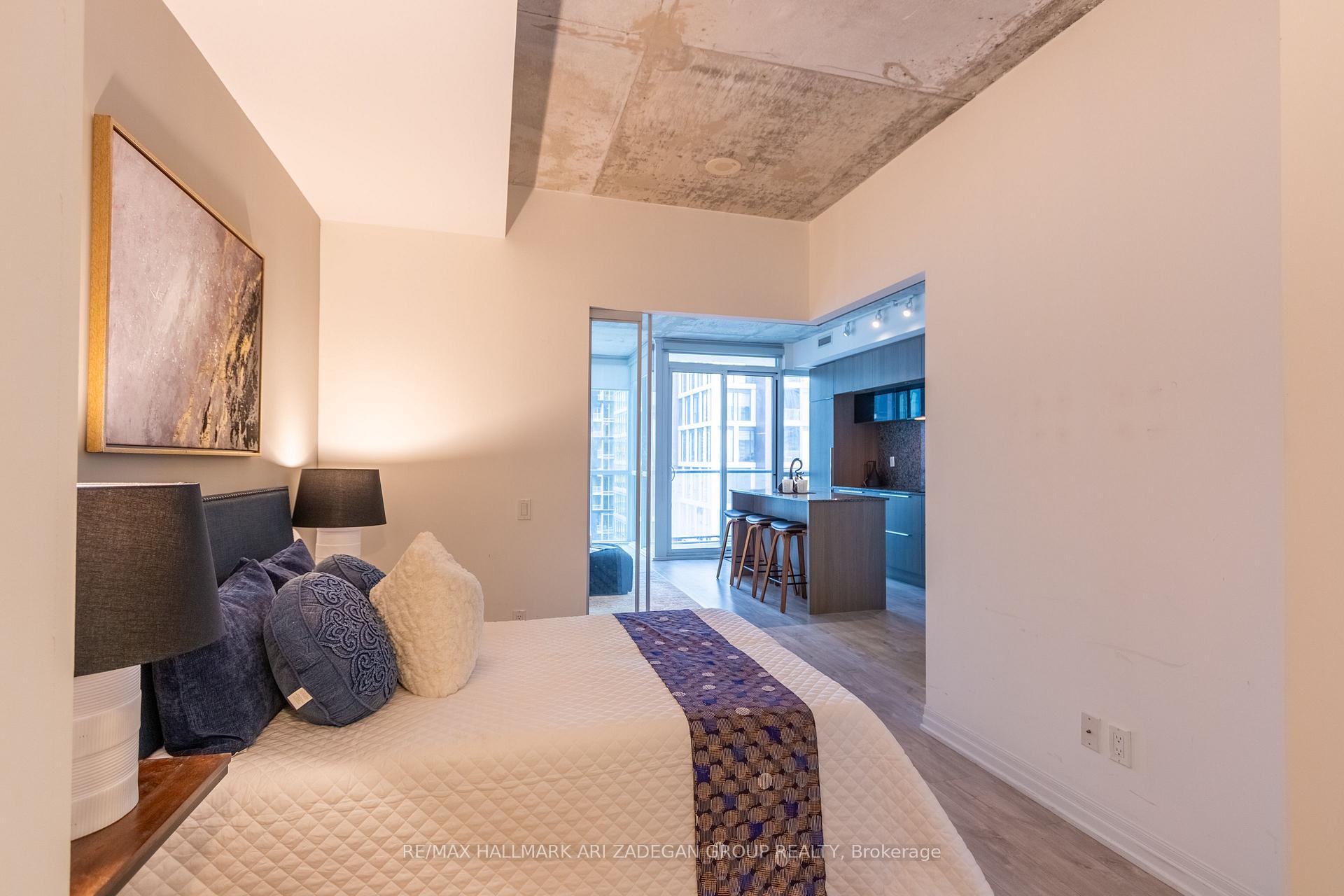 Photo 10 of Unit 2503, 88 Blue Jays Way, Toronto, Waterfront Communities — HOMEH