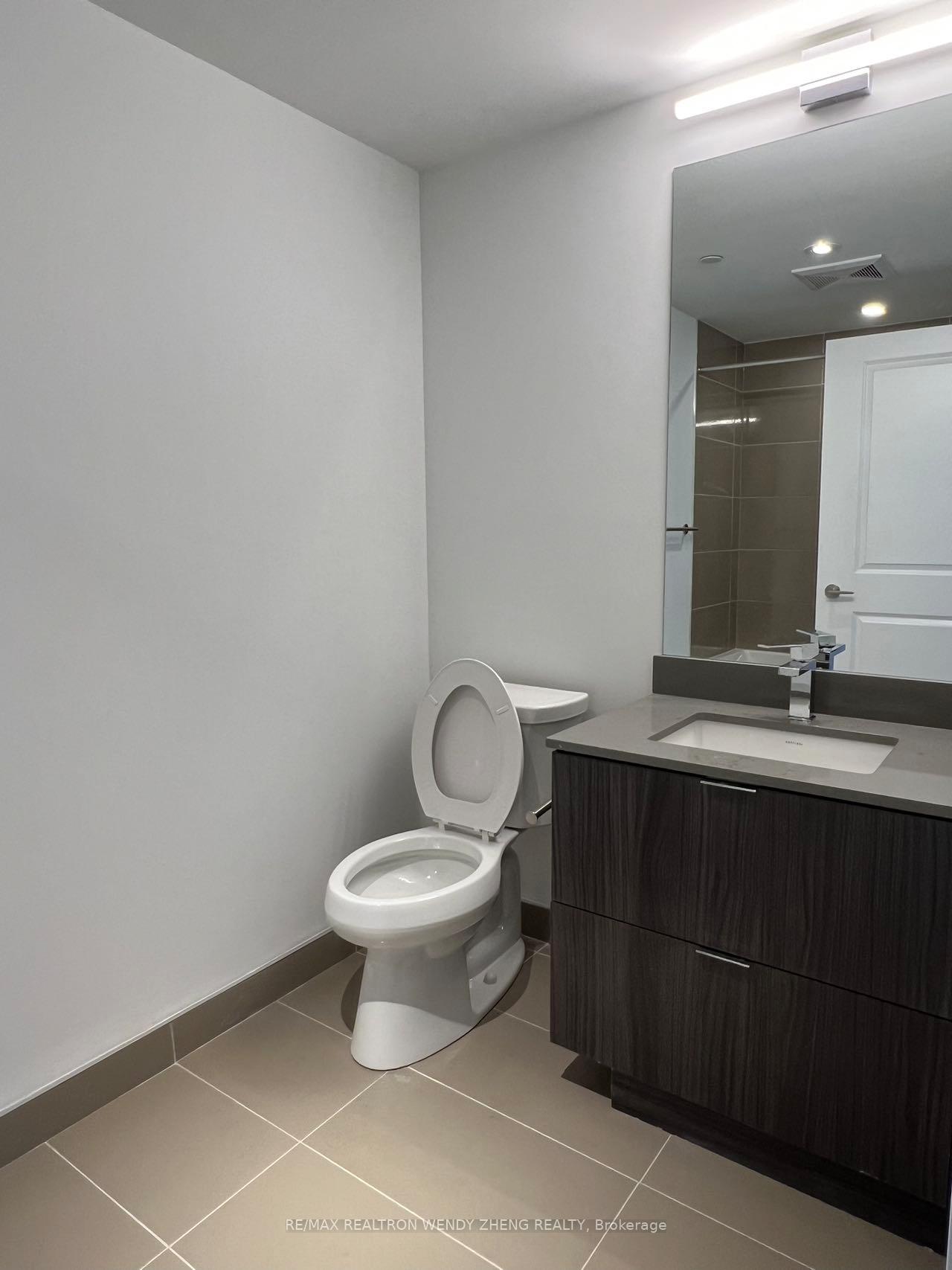 Photo 6 of Unit 1302, 395 Bloor Street E, Toronto, North St. James Town — HOMEH