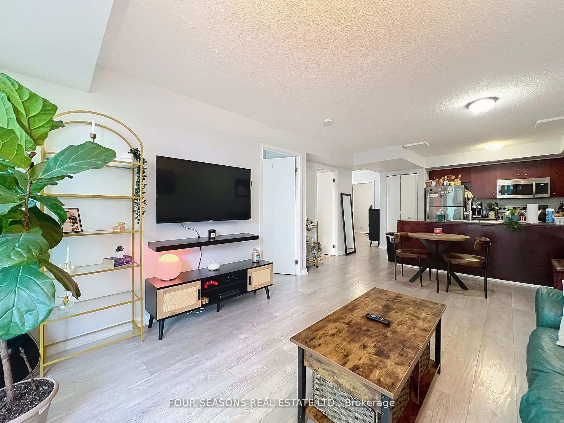 Photo 2 of Unit 310, 381 Front Street W, Toronto, Waterfront Communities — HOMEH