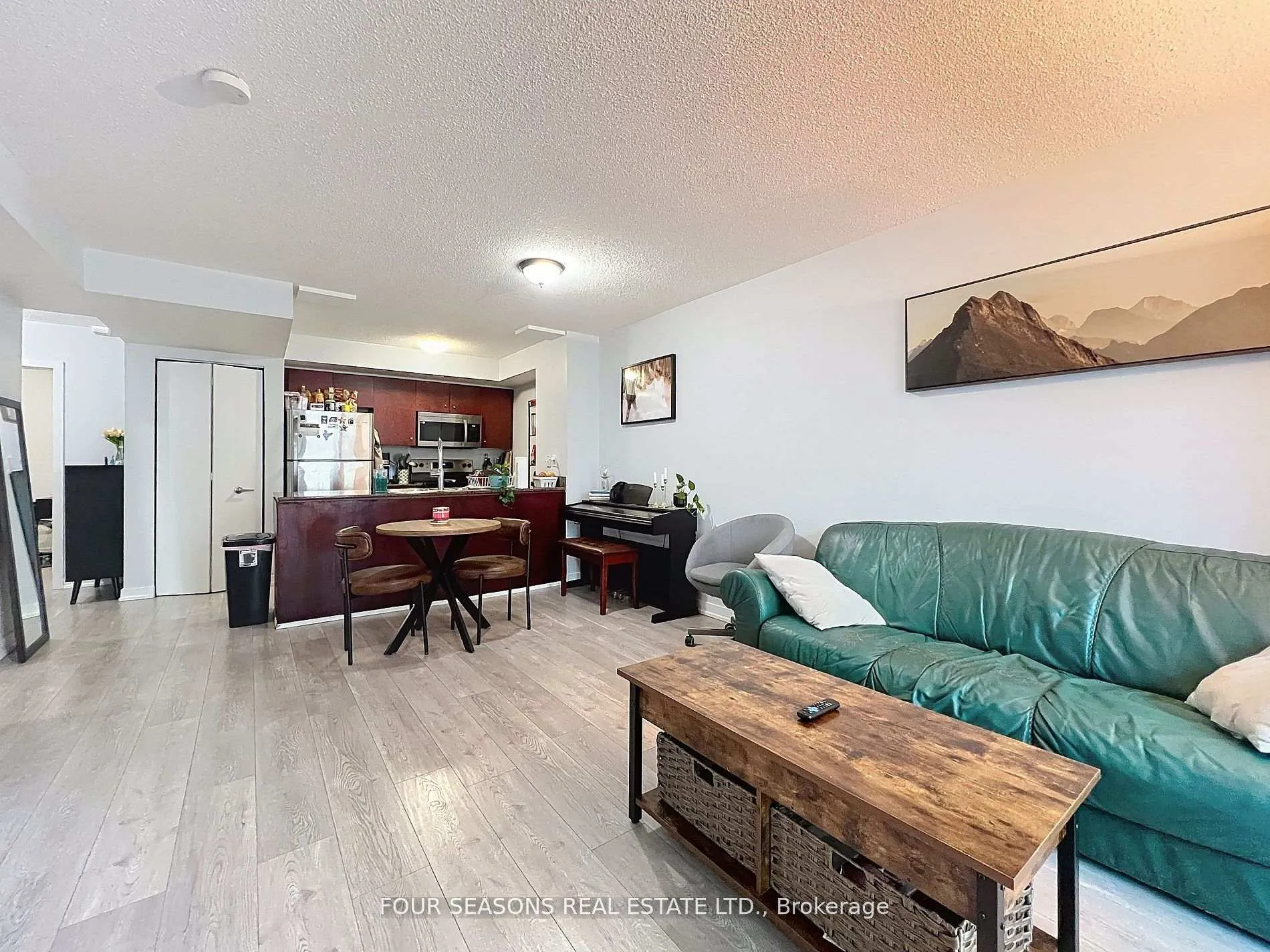 Photo 6 of Unit 310, 381 Front Street W, Toronto, Waterfront Communities — HOMEH