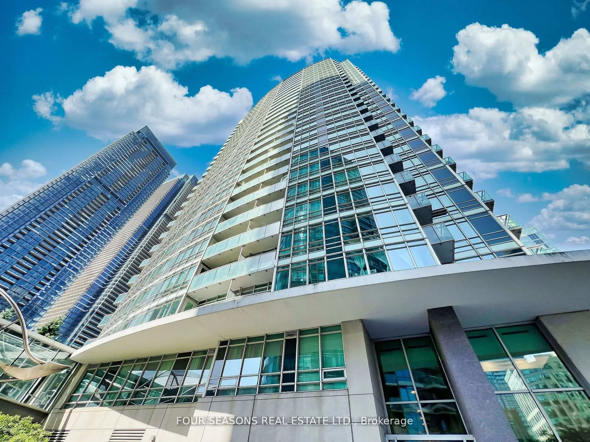 Photo 20 of Unit 310, 381 Front Street W, Toronto, Waterfront Communities — HOMEH