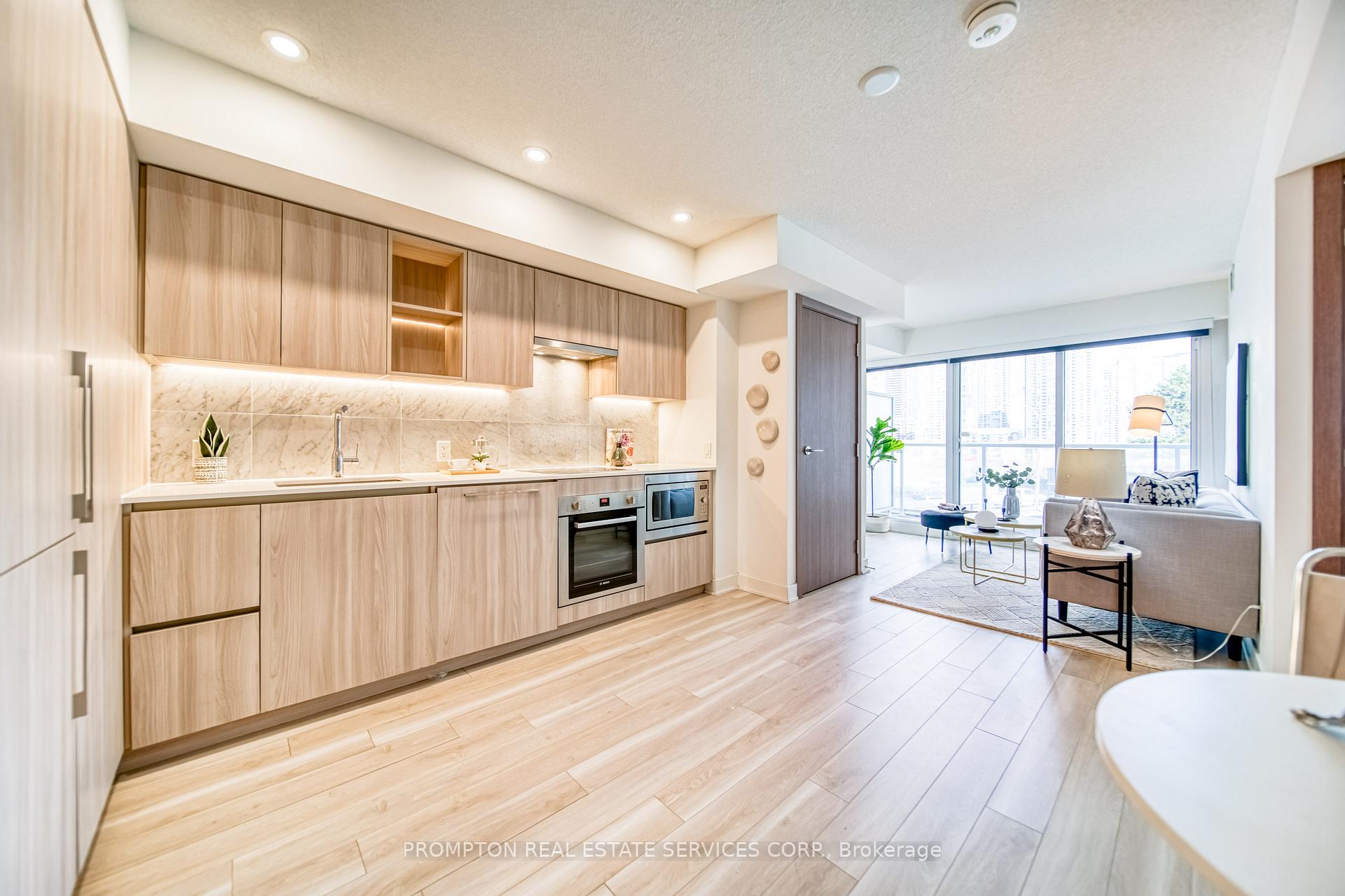 Photo 3 of Unit 612, 17 Bathurst Street, Toronto, Waterfront Communities — HOMEH