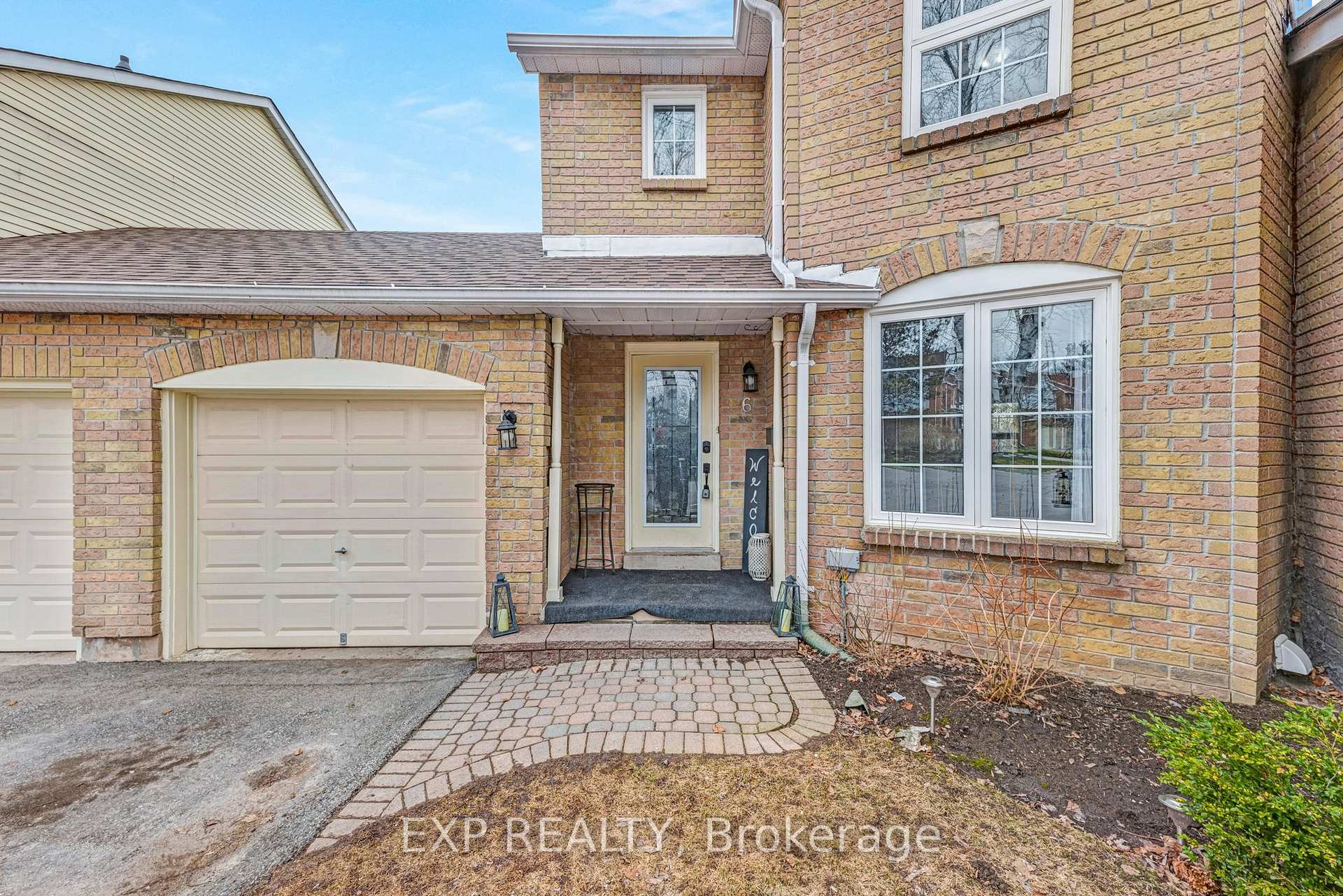 Front of Unit 6, 6 Adams Court