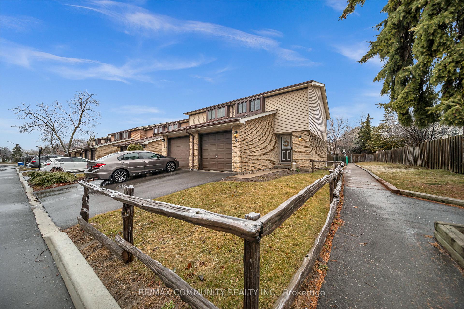Photo 2 of Unit E8, 221 Ormond Drive, Oshawa, Samac — HOMEH