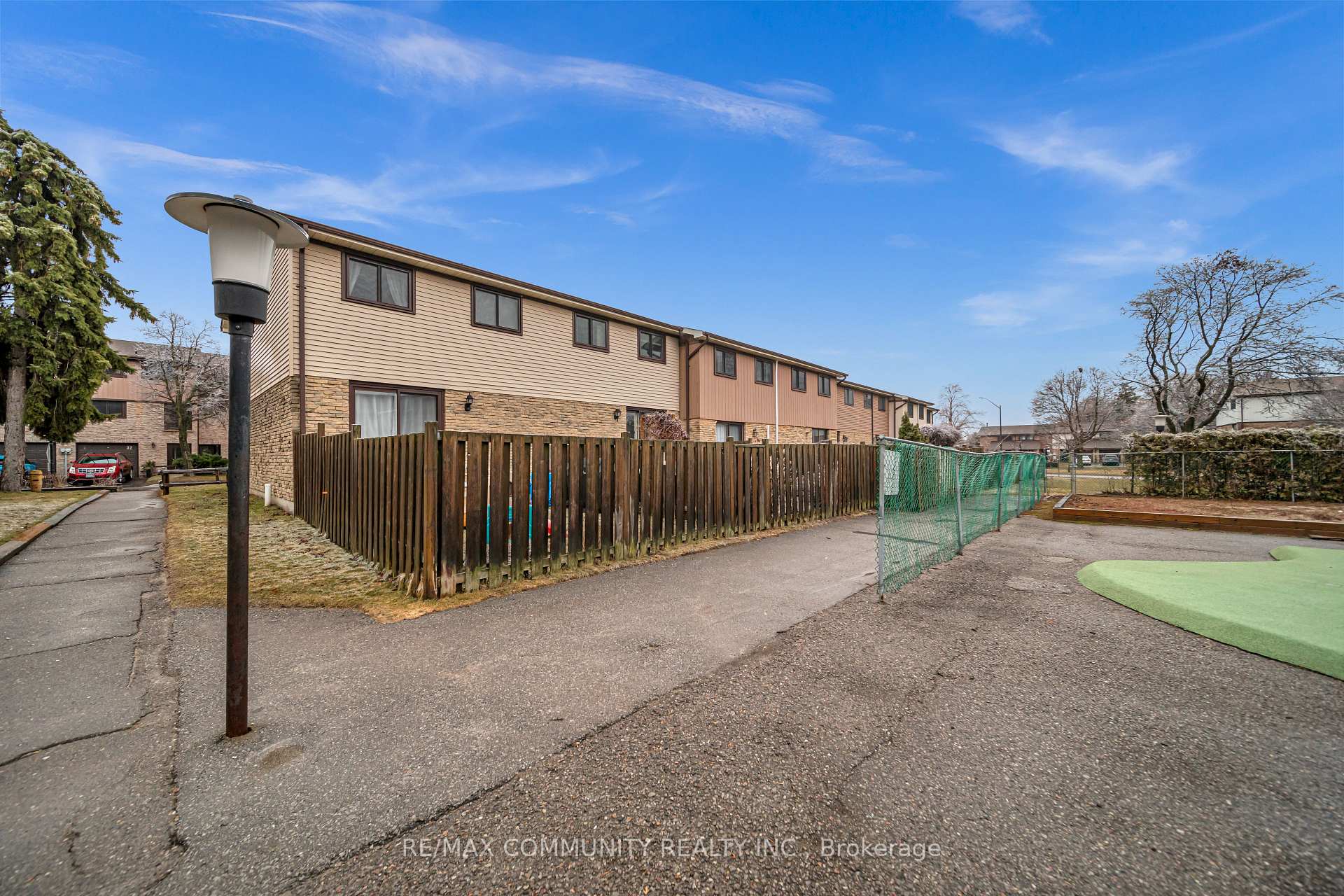 Photo 33 of Unit E8, 221 Ormond Drive, Oshawa, Samac — HOMEH