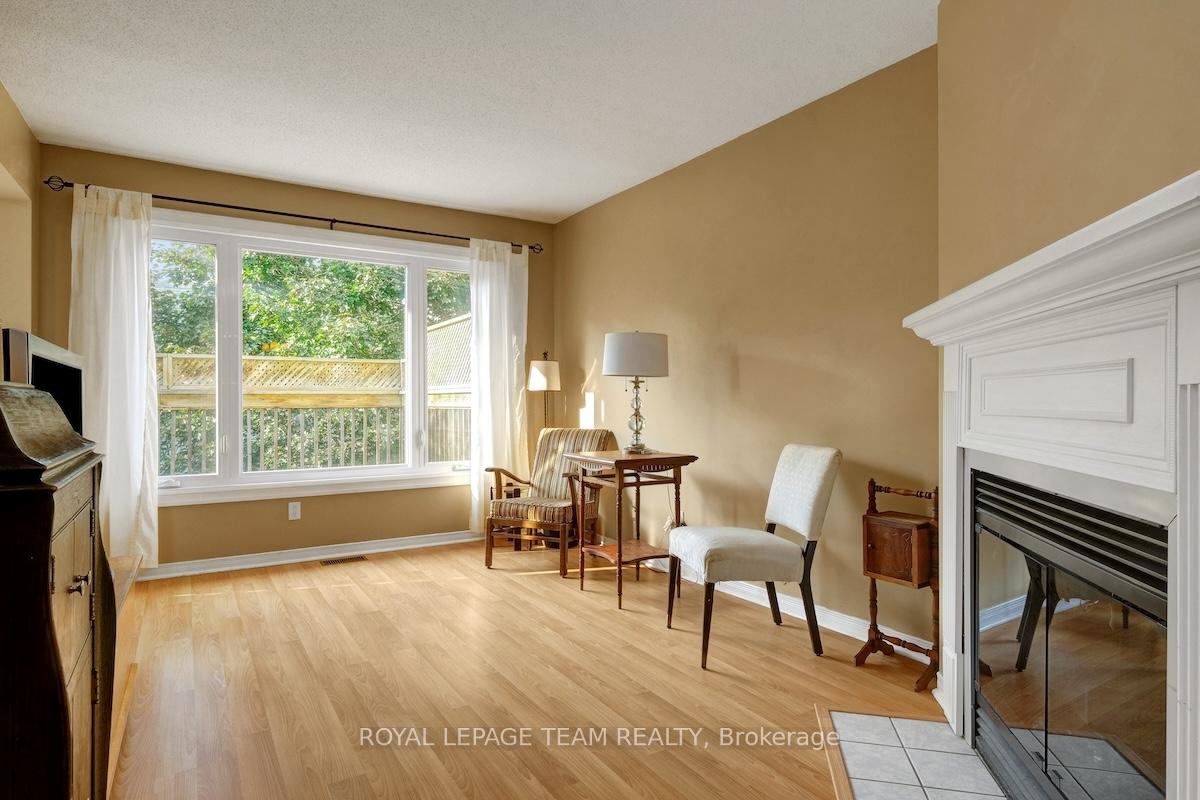 Photo 6 of 85 Queensbury Drive, Ottawa, Barrhaven - Longfields — HOMEH