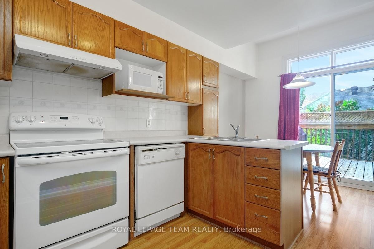 Photo 13 of 85 Queensbury Drive, Ottawa, Barrhaven - Longfields — HOMEH