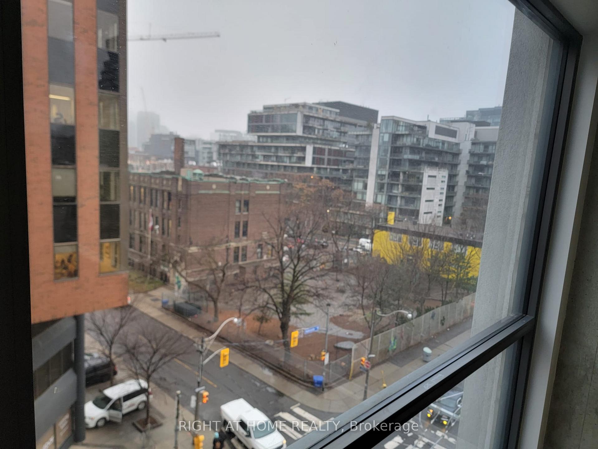 Photo 2 of Unit 623, 39 Brant Street, Toronto, Waterfront Communities — HOMEH