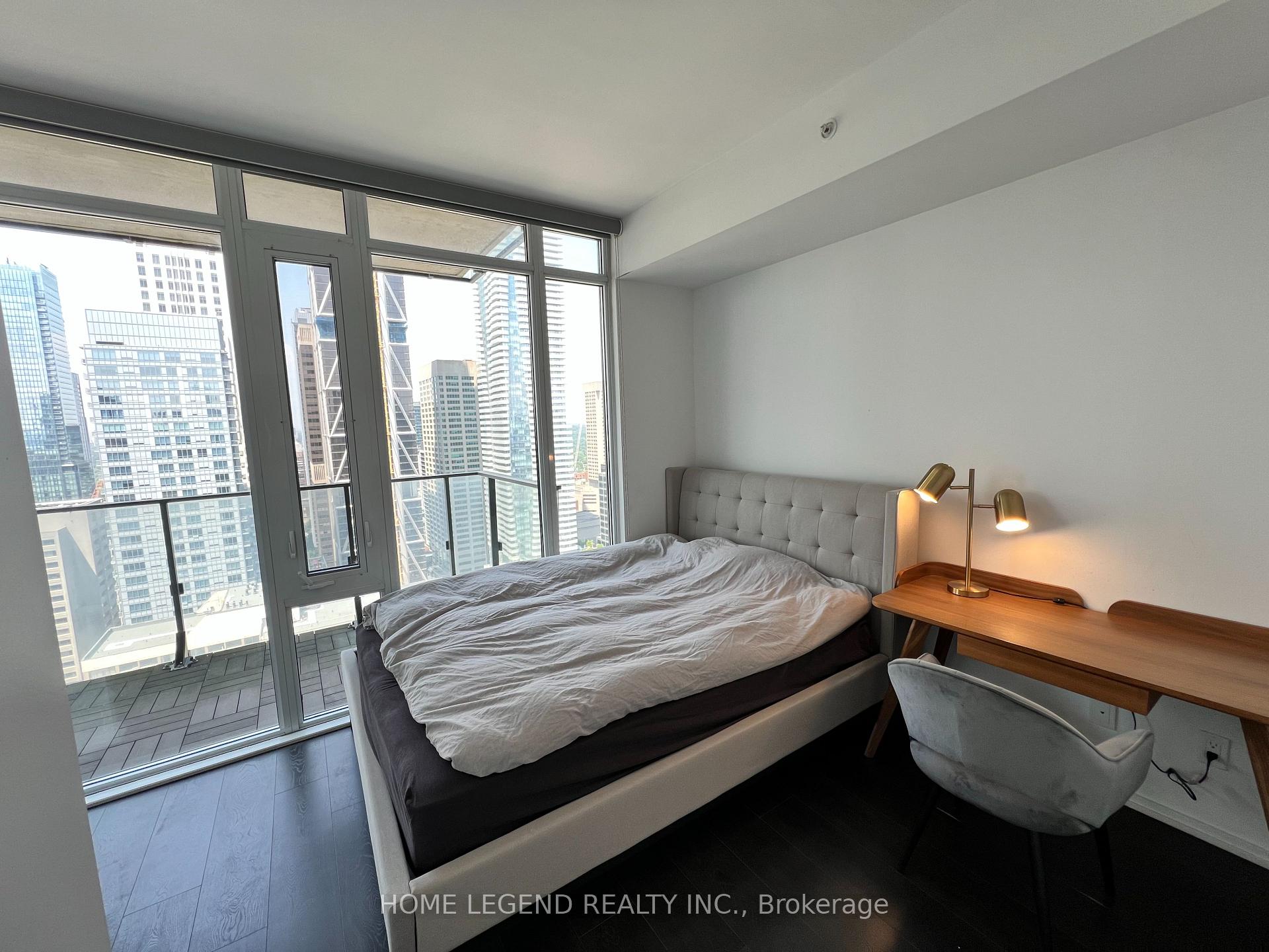 Photo 4 of Unit 3307, 75 St Nicholas Street, Toronto, Bay Street Corridor — HOMEH