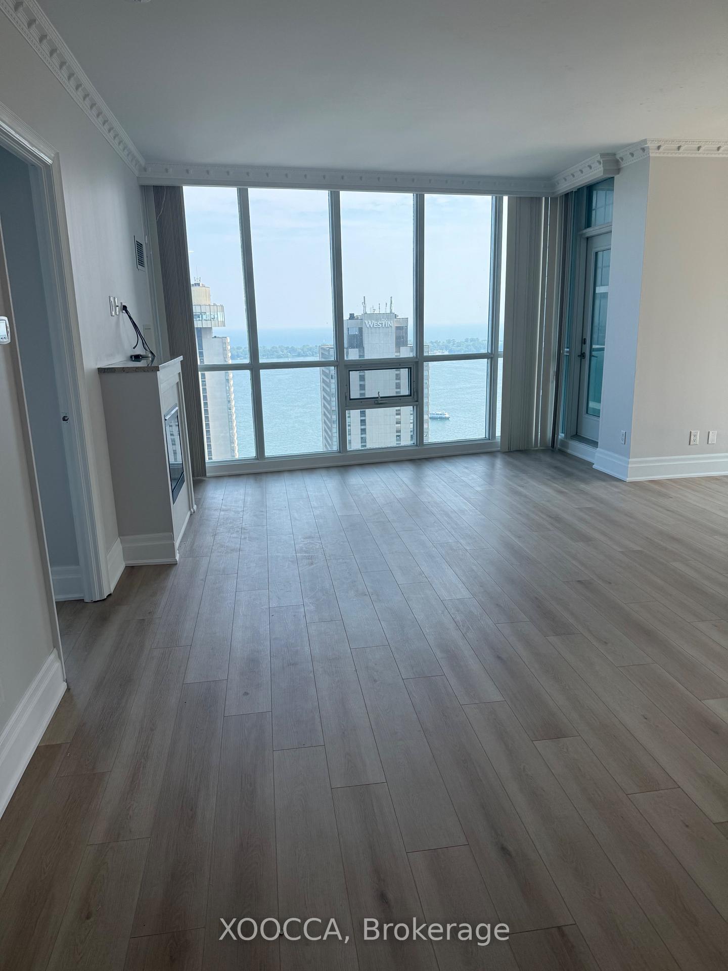 Photo 6 of Unit 3610, 16 Harbour Street, Toronto, Waterfront Communities — HOMEH