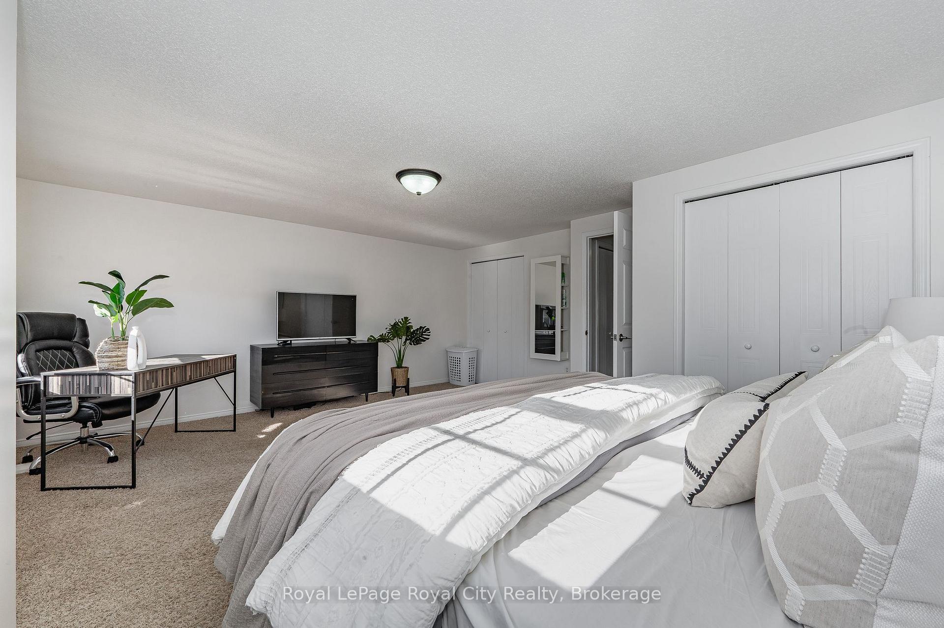 Photo 33 of Unit 30, 30 Imperial Road S, Guelph, Willow West/Sugarbush/West Acres — HOMEH