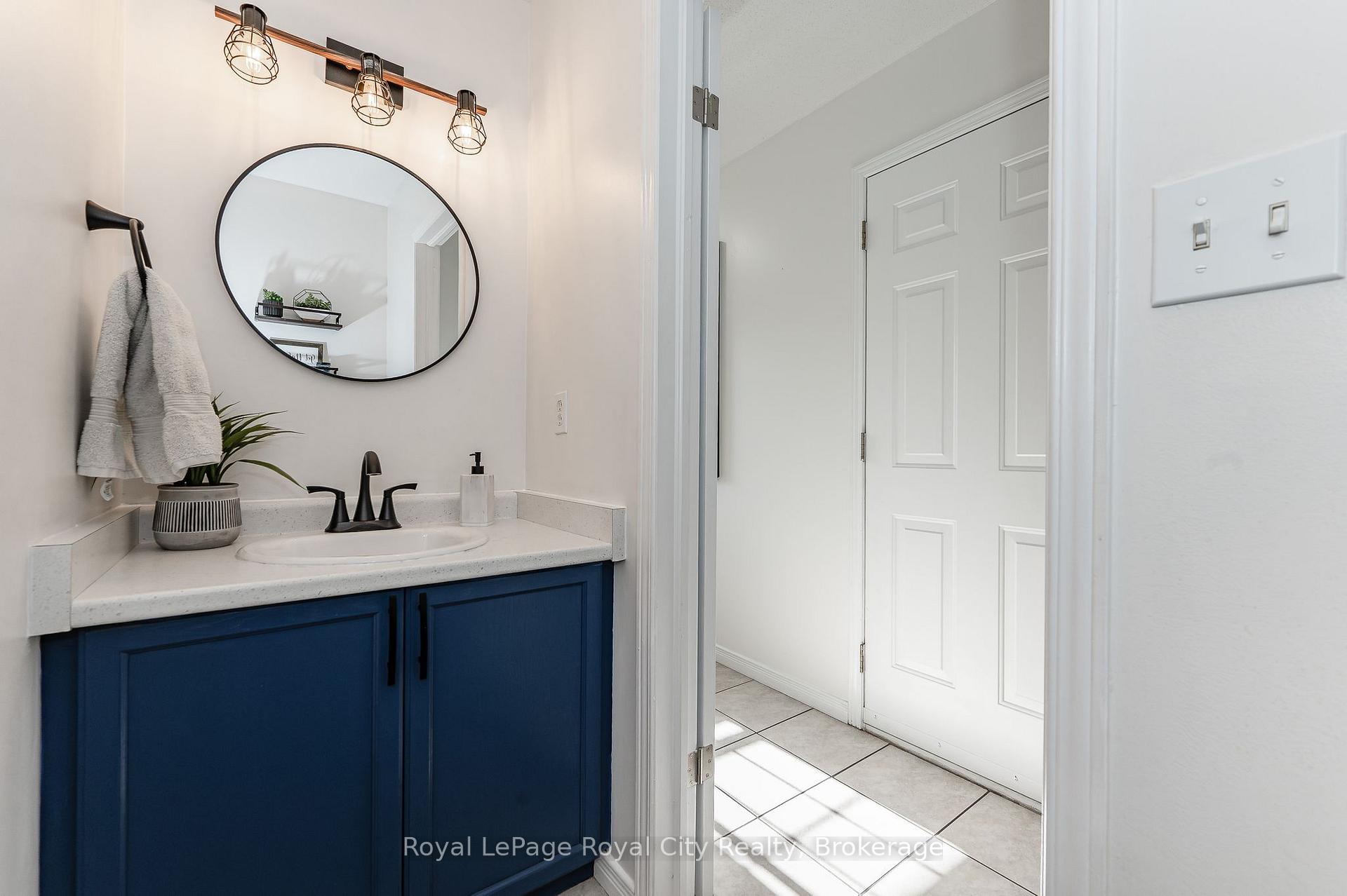 Photo 12 of Unit 30, 30 Imperial Road S, Guelph, Willow West/Sugarbush/West Acres — HOMEH