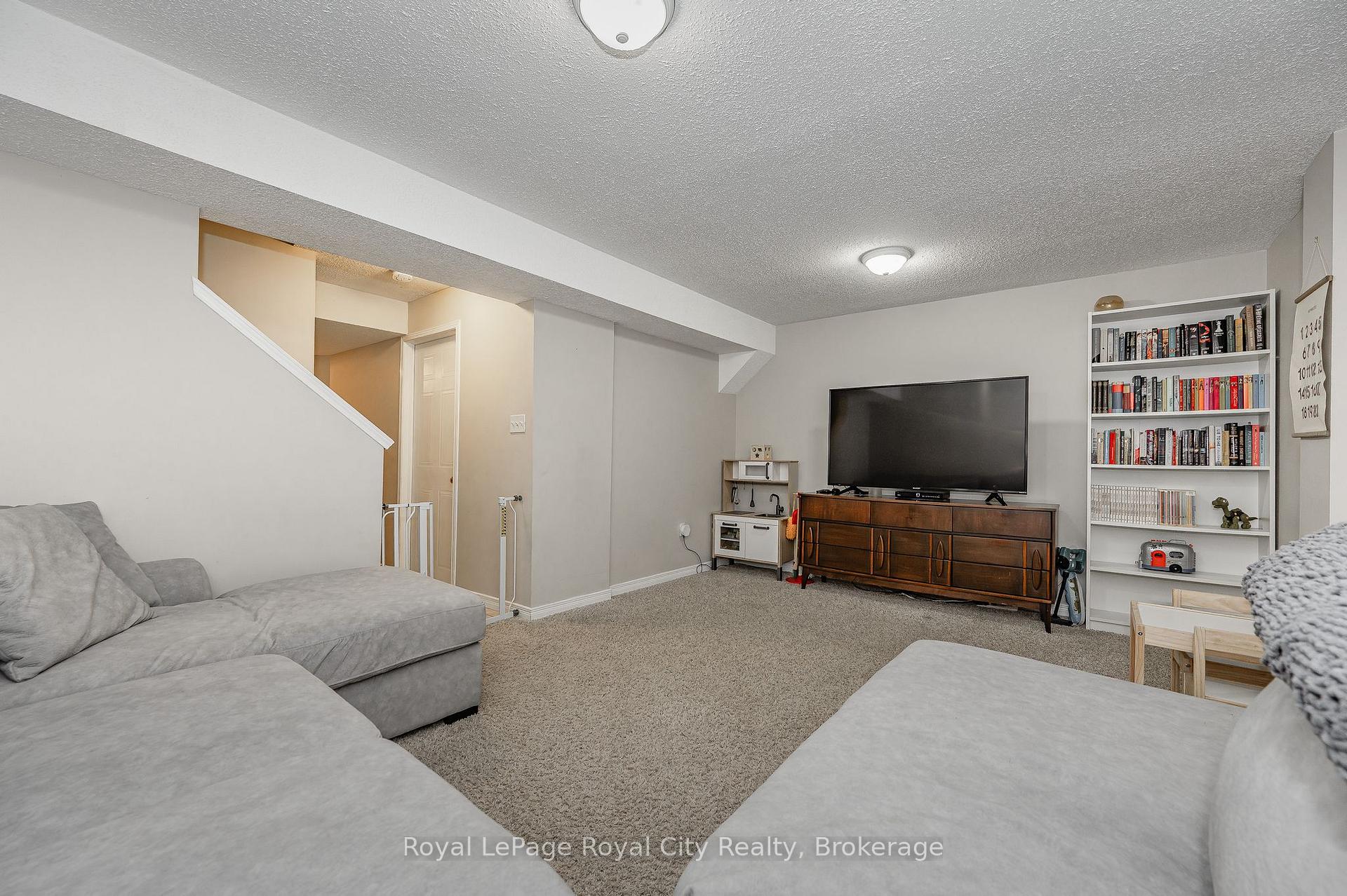 Photo 21 of Unit 30, 30 Imperial Road S, Guelph, Willow West/Sugarbush/West Acres — HOMEH