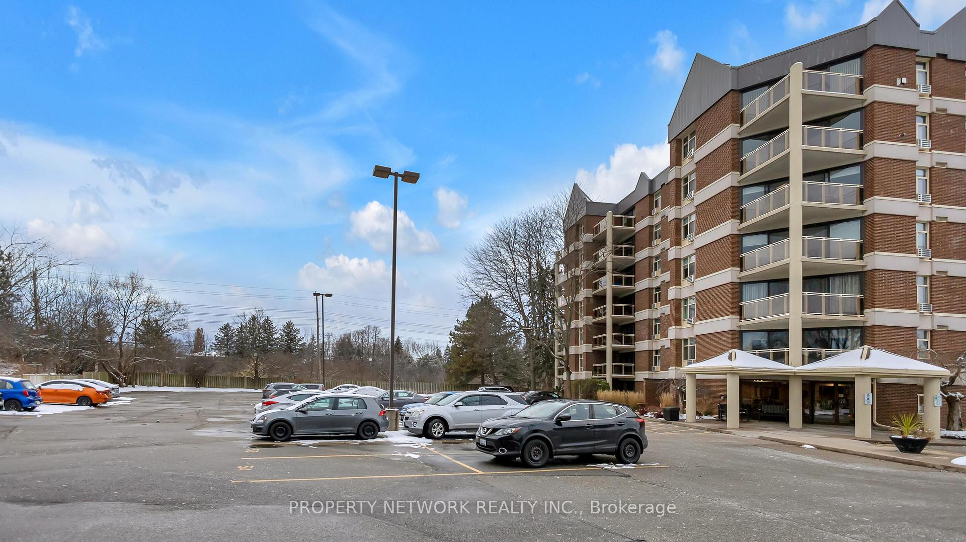 Photo 23 of Unit 106, 8 Christopher Court, Guelph, Kortright West — HOMEH