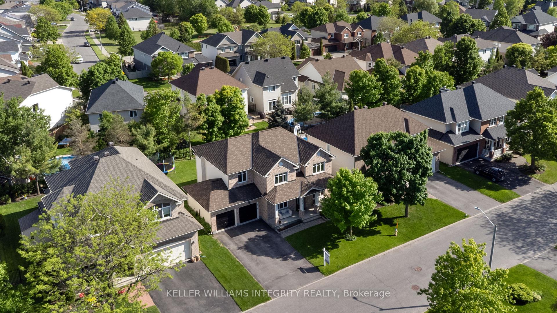 Photo 1 of 576 Devonwood Circle, Ottawa, Blossom Park/Kemp Park/Findlay Creek — HOMEH