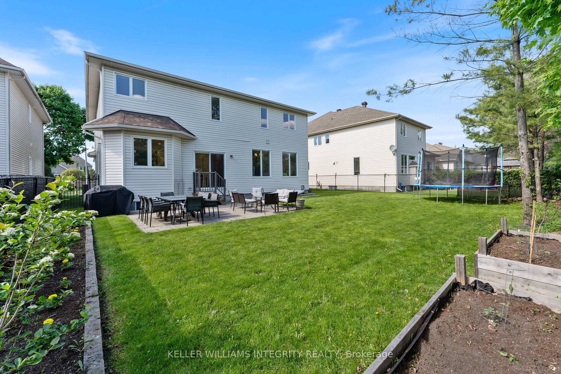 Photo 29 of 576 Devonwood Circle, Ottawa, Blossom Park/Kemp Park/Findlay Creek — HOMEH