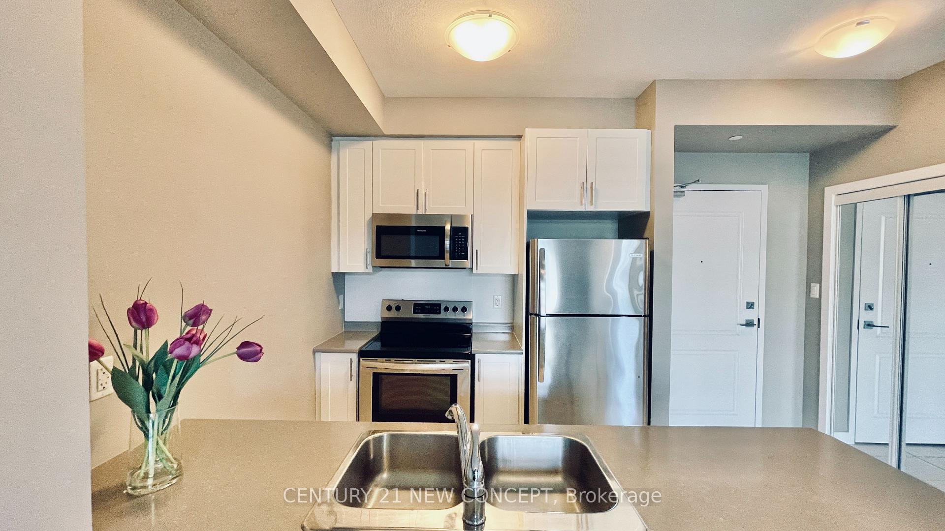 Photo 10 of Unit 226, 101 Shoreview Place, Hamilton, Lakeshore — HOMEH