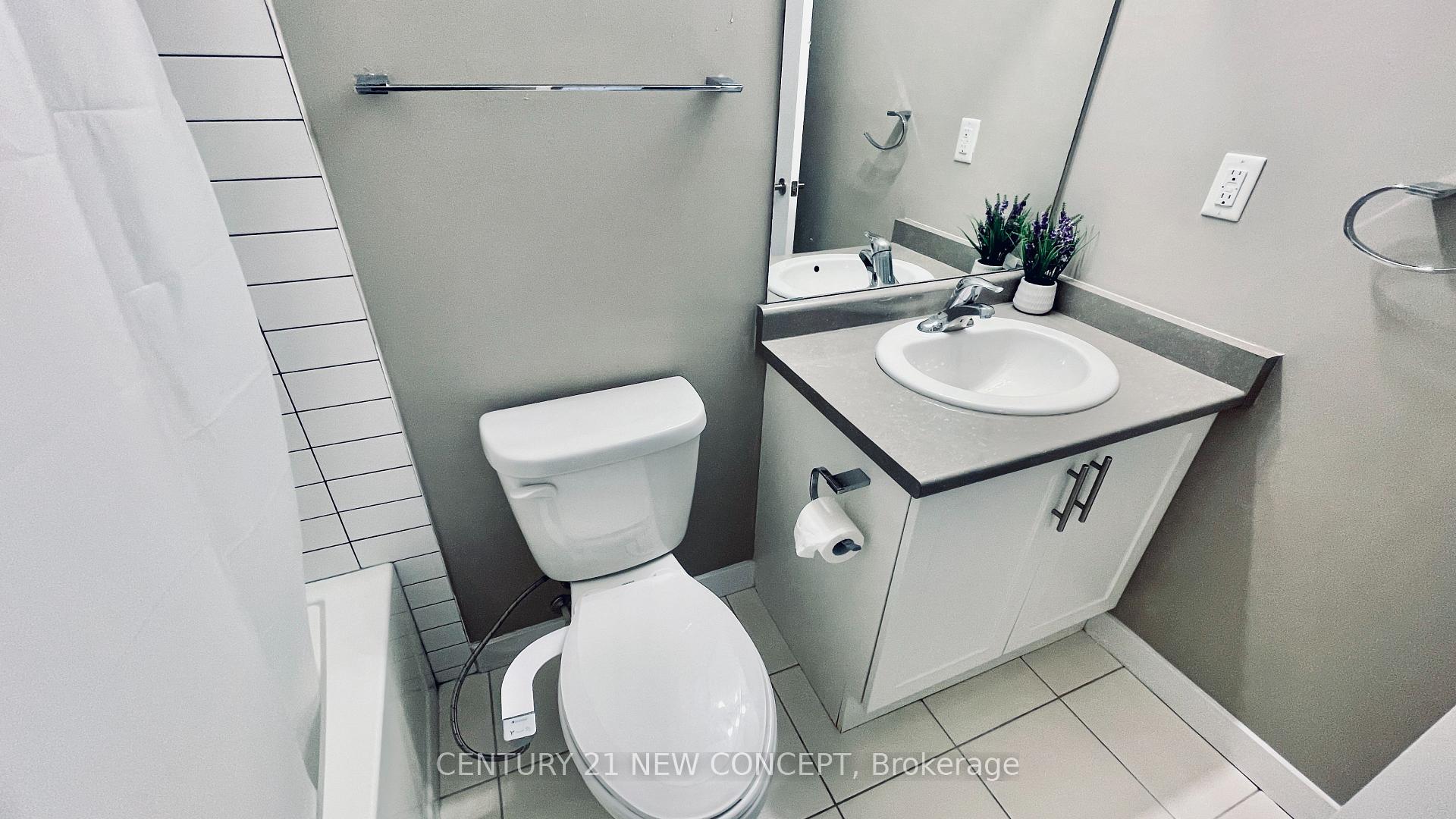 Photo 14 of Unit 226, 101 Shoreview Place, Hamilton, Lakeshore — HOMEH