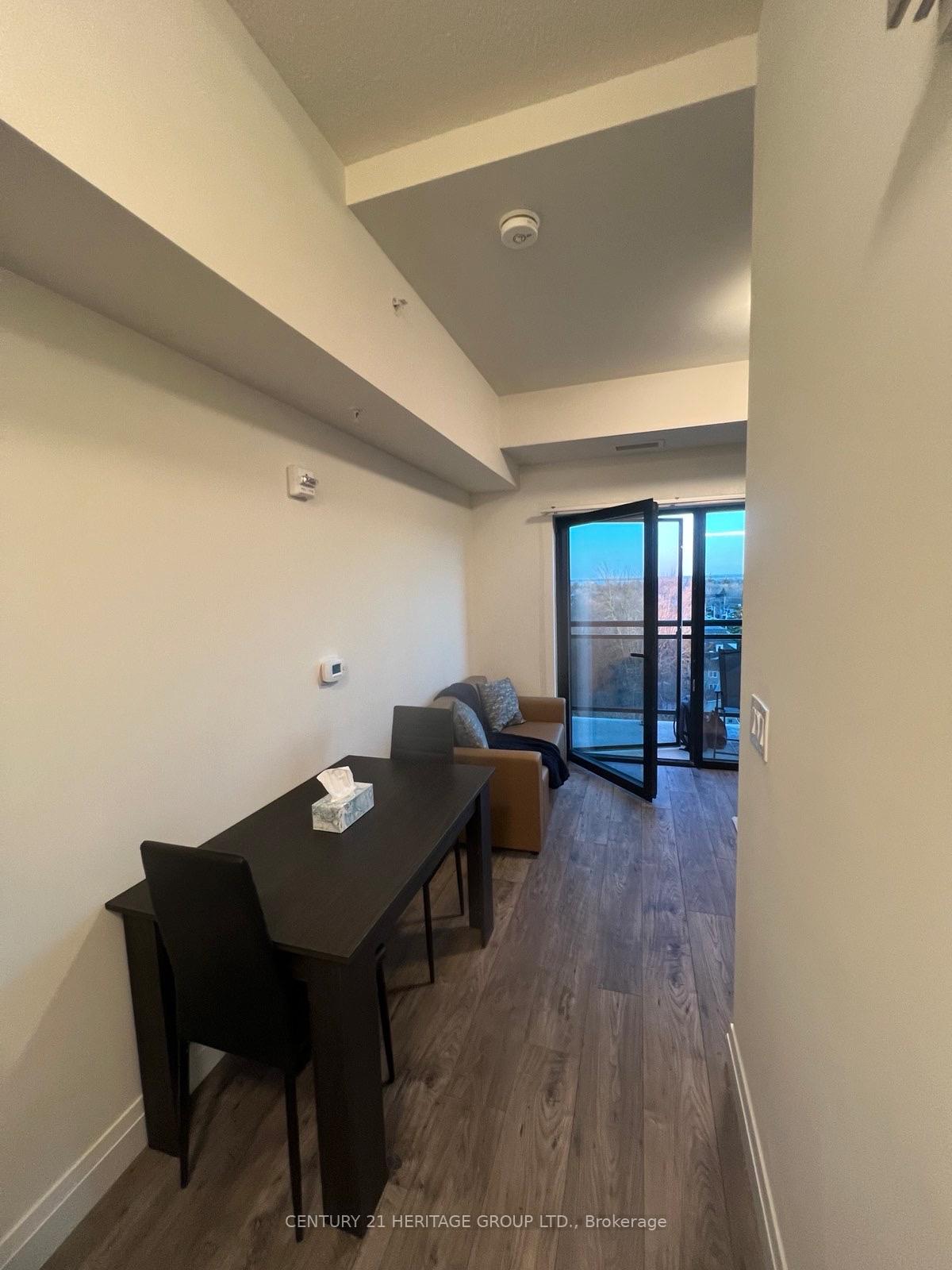 Photo 3 of Unit 803, 652 Princess Street, Kingston, Central City East — HOMEH