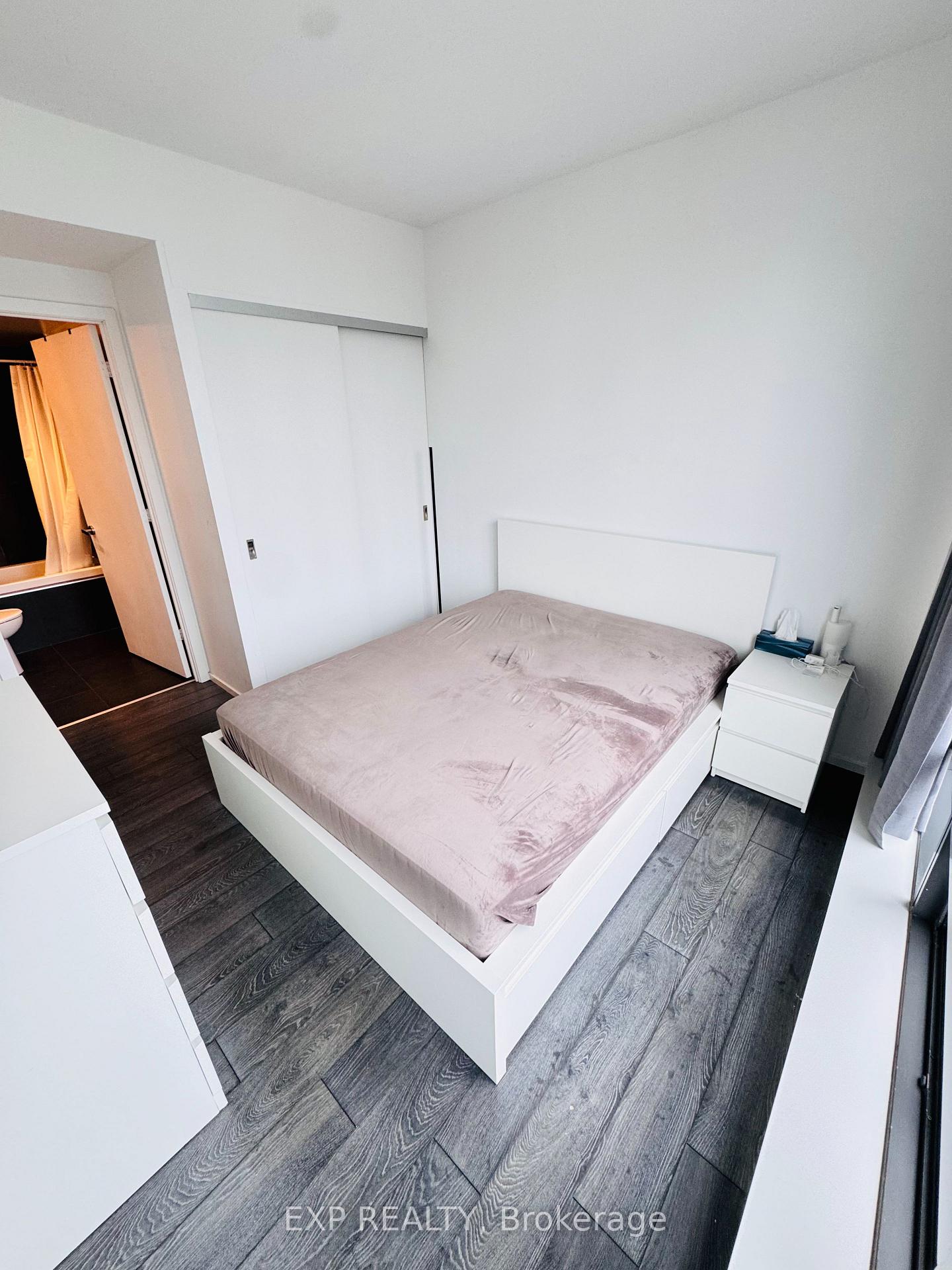 Photo 8 of Unit 3210, 5 St Joseph Street, Toronto, Bay Street Corridor — HOMEH