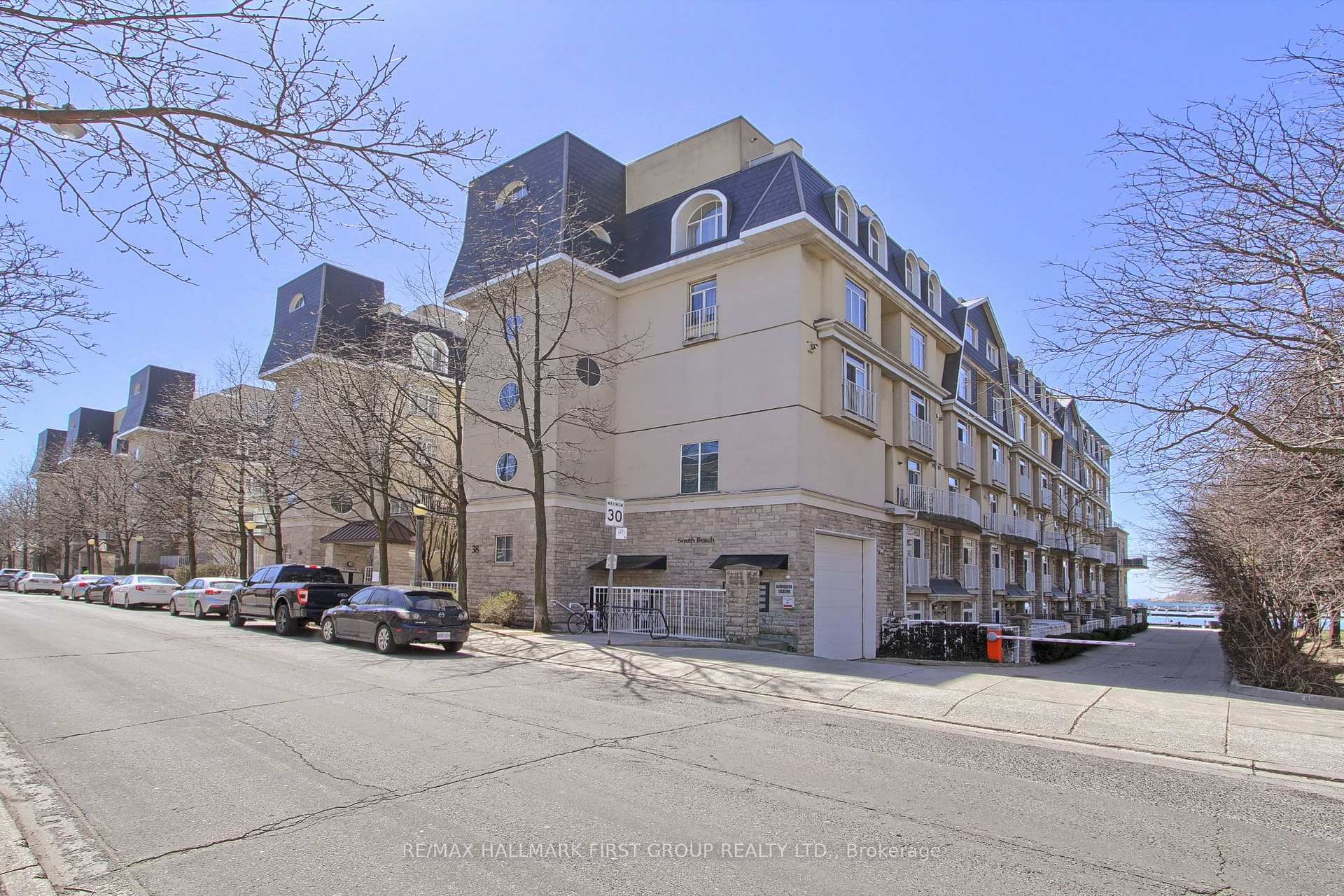 Photo 1 of Unit 639, 38 Stadium Road, Toronto, Niagara — HOMEH