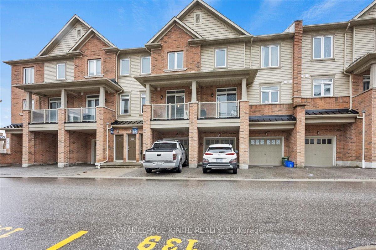 Photo 2 of Unit 118, 1715 Adirondack Chase, Pickering, Duffin Heights — HOMEH