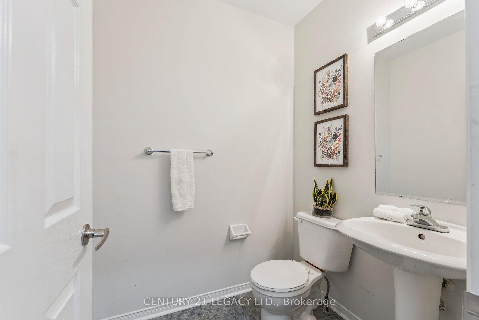 Photo 10 of 52 Pennyroyal Crescent, Brampton, Bramalea North Industrial — HOMEH