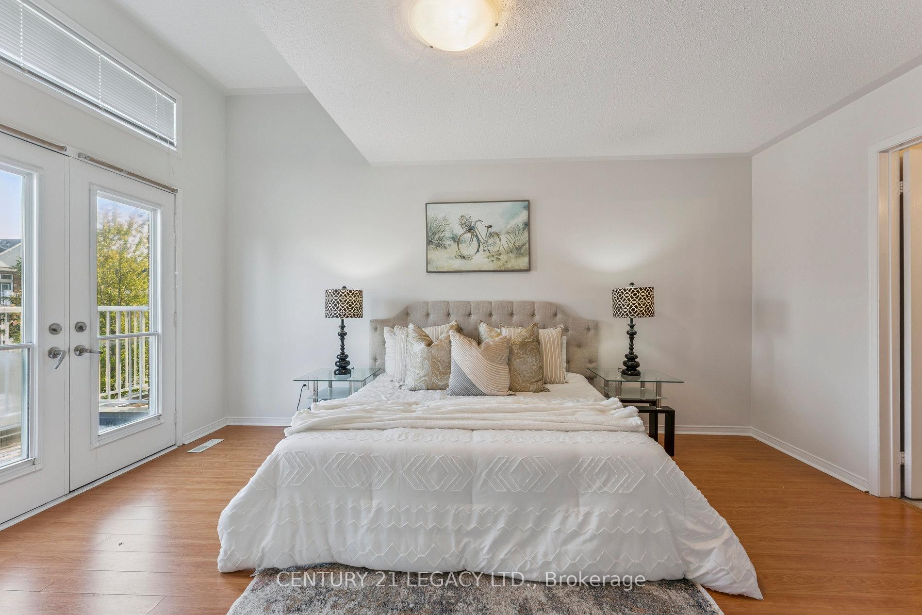 Photo 13 of 52 Pennyroyal Crescent, Brampton, Bramalea North Industrial — HOMEH