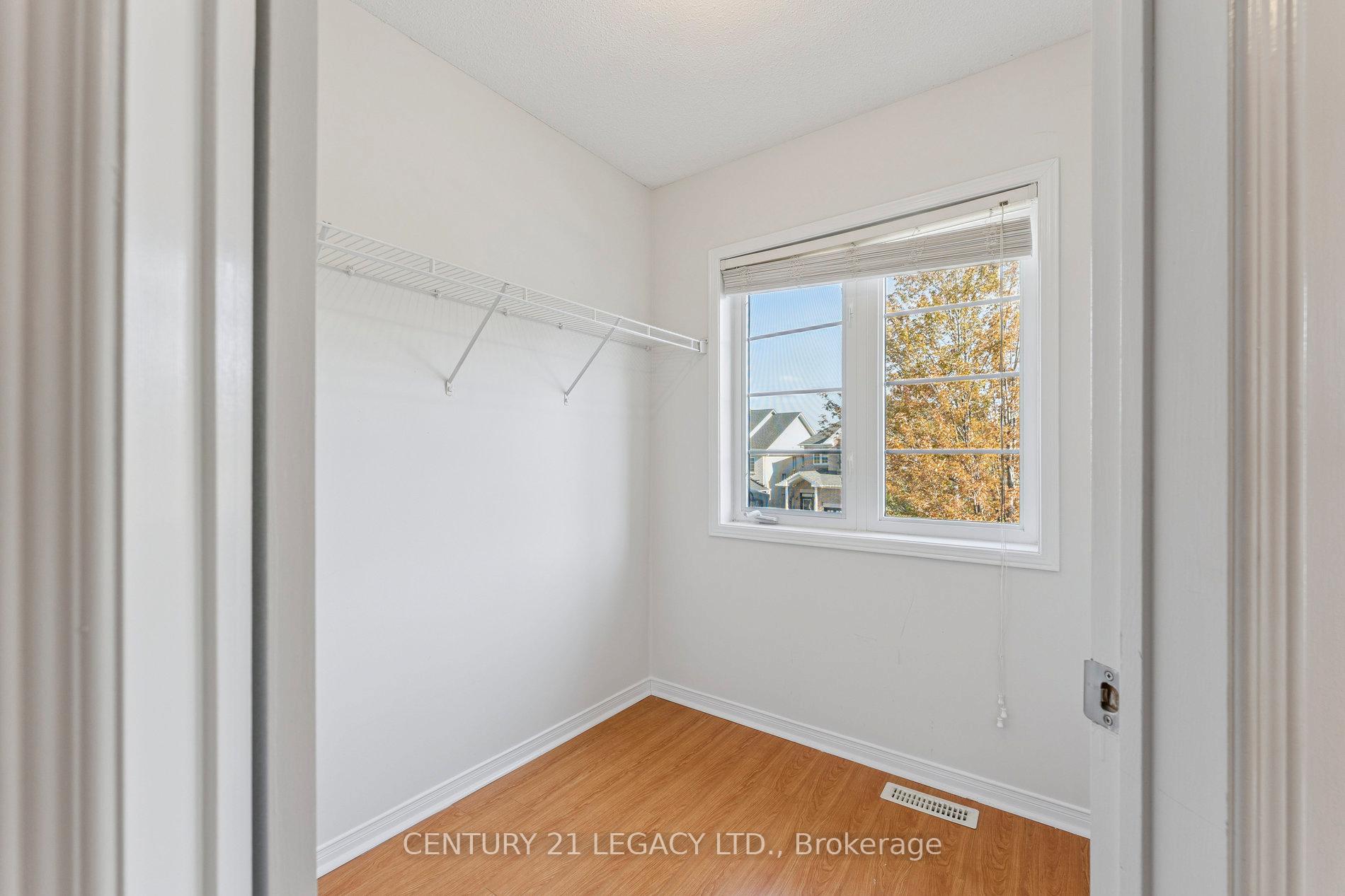 Photo 14 of 52 Pennyroyal Crescent, Brampton, Bramalea North Industrial — HOMEH