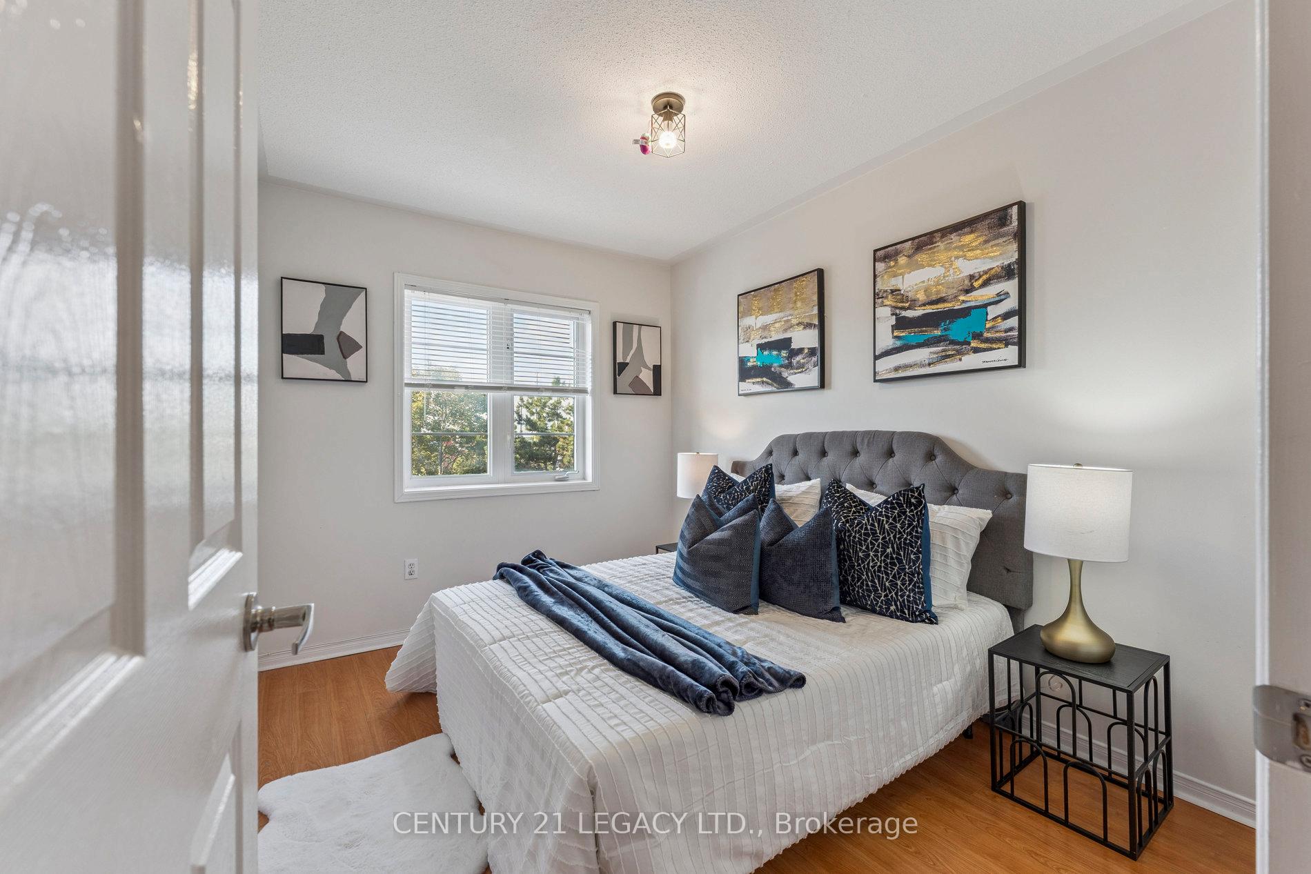Photo 17 of 52 Pennyroyal Crescent, Brampton, Bramalea North Industrial — HOMEH