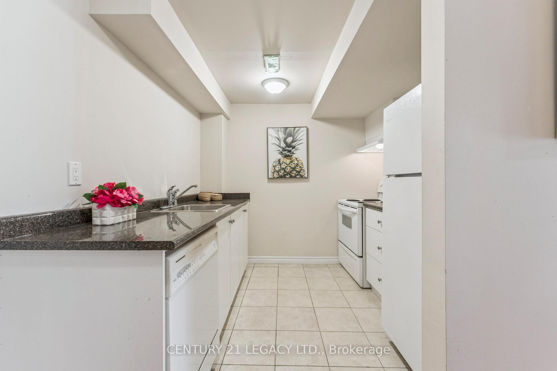 Photo 24 of 52 Pennyroyal Crescent, Brampton, Bramalea North Industrial — HOMEH