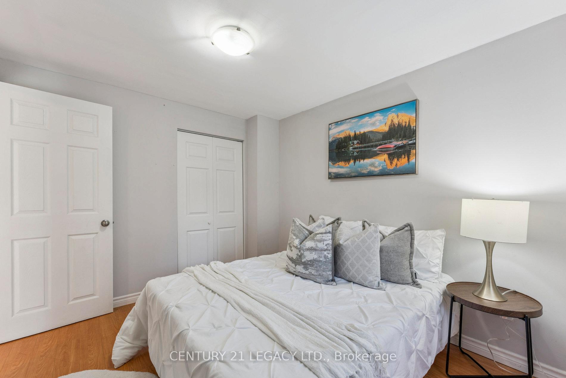 Photo 29 of 52 Pennyroyal Crescent, Brampton, Bramalea North Industrial — HOMEH
