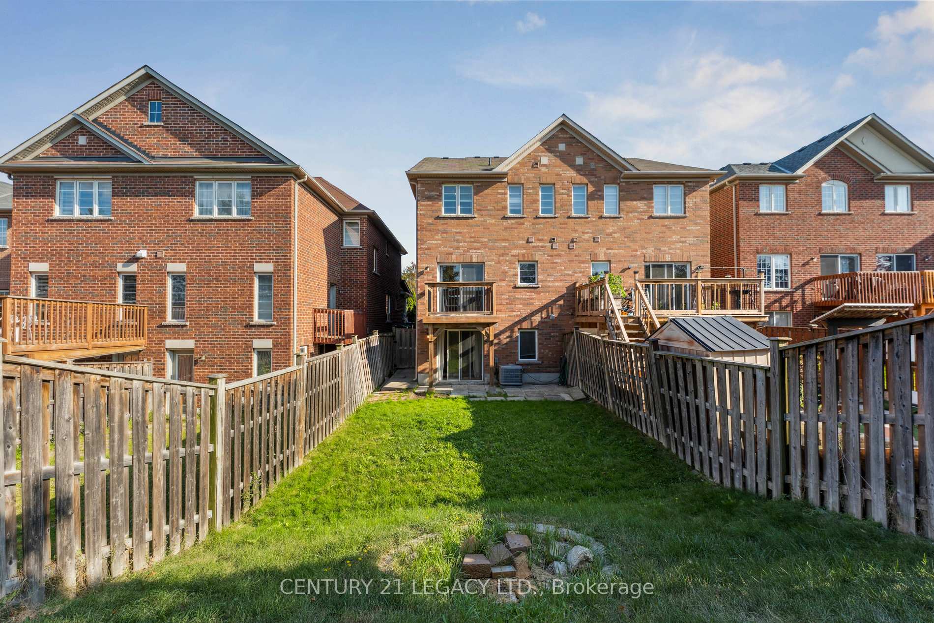 Photo 35 of 52 Pennyroyal Crescent, Brampton, Bramalea North Industrial — HOMEH