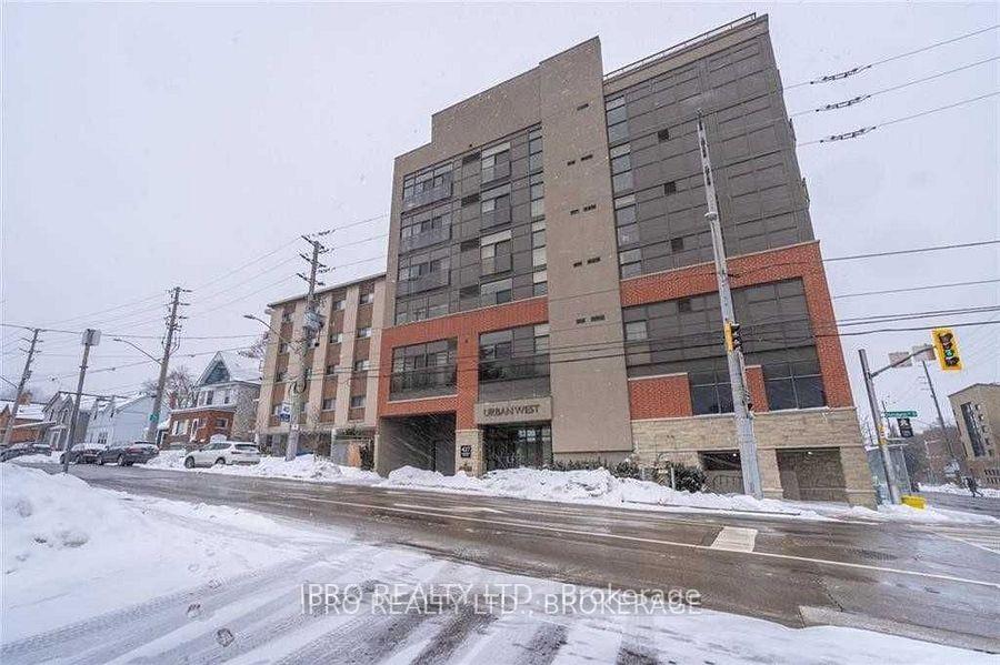 Photo 2 of Unit 301, 427 Aberdeen Avenue, Hamilton, Kirkendall — HOMEH