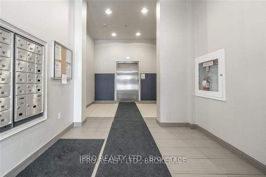 Photo 5 of Unit 301, 427 Aberdeen Avenue, Hamilton, Kirkendall — HOMEH