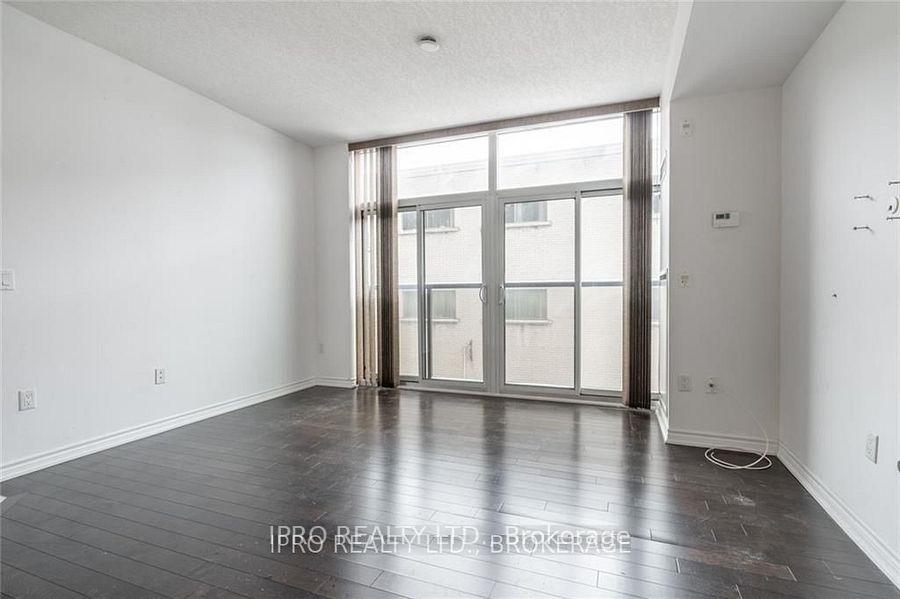 Photo 6 of Unit 301, 427 Aberdeen Avenue, Hamilton, Kirkendall — HOMEH