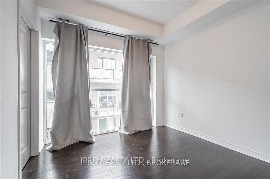 Photo 7 of Unit 301, 427 Aberdeen Avenue, Hamilton, Kirkendall — HOMEH