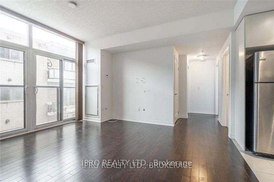 Photo 13 of Unit 301, 427 Aberdeen Avenue, Hamilton, Kirkendall — HOMEH